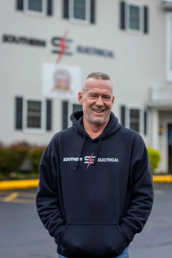 Southern Electrical SouthernElectrical TeamMembers 13