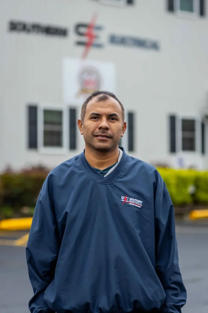 Southern Electrical SouthernElectrical TeamMembers 17